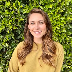 Meet your Posher, Lauren